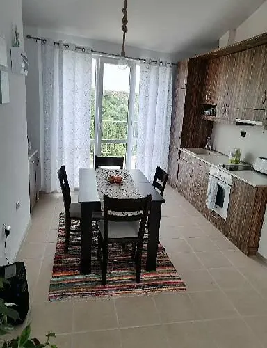 Lucky Rocks Apartment *