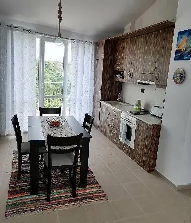 아파트 Lucky Rocks