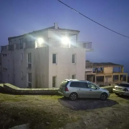 Lucky Rocks 아파트 *