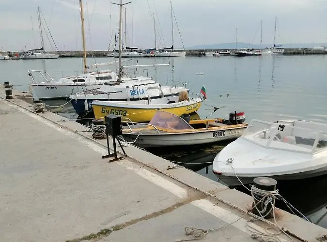 Lucky Rocks Appartement *